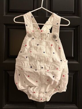 Infant 6-12m Old Navy white denim romper overalls with red and navy stars